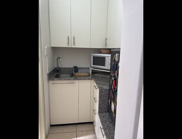 1 BEDROOM RETIREMENT UNIT FOR SALE IN ESSENWOOD